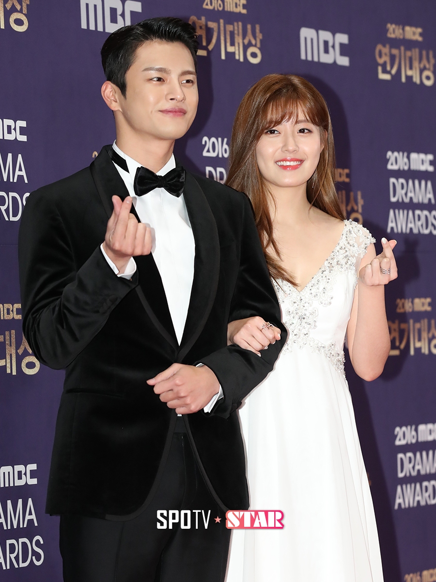 [포토S] 서인국-남지현, 유쾌한 미소 지으며(MBC 연기대상)