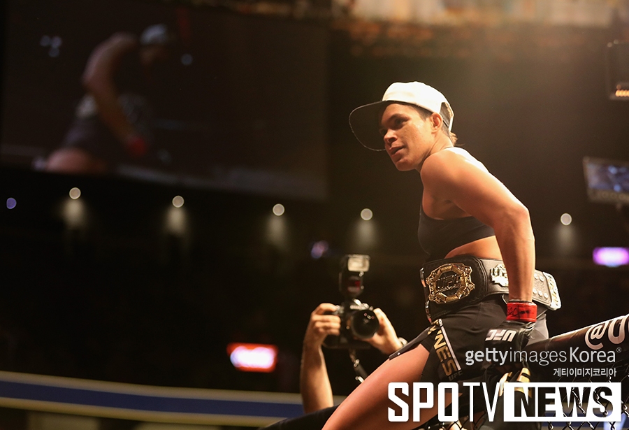 [UFC 207] 아만다 누네스, '챔피언에게 환호하라'