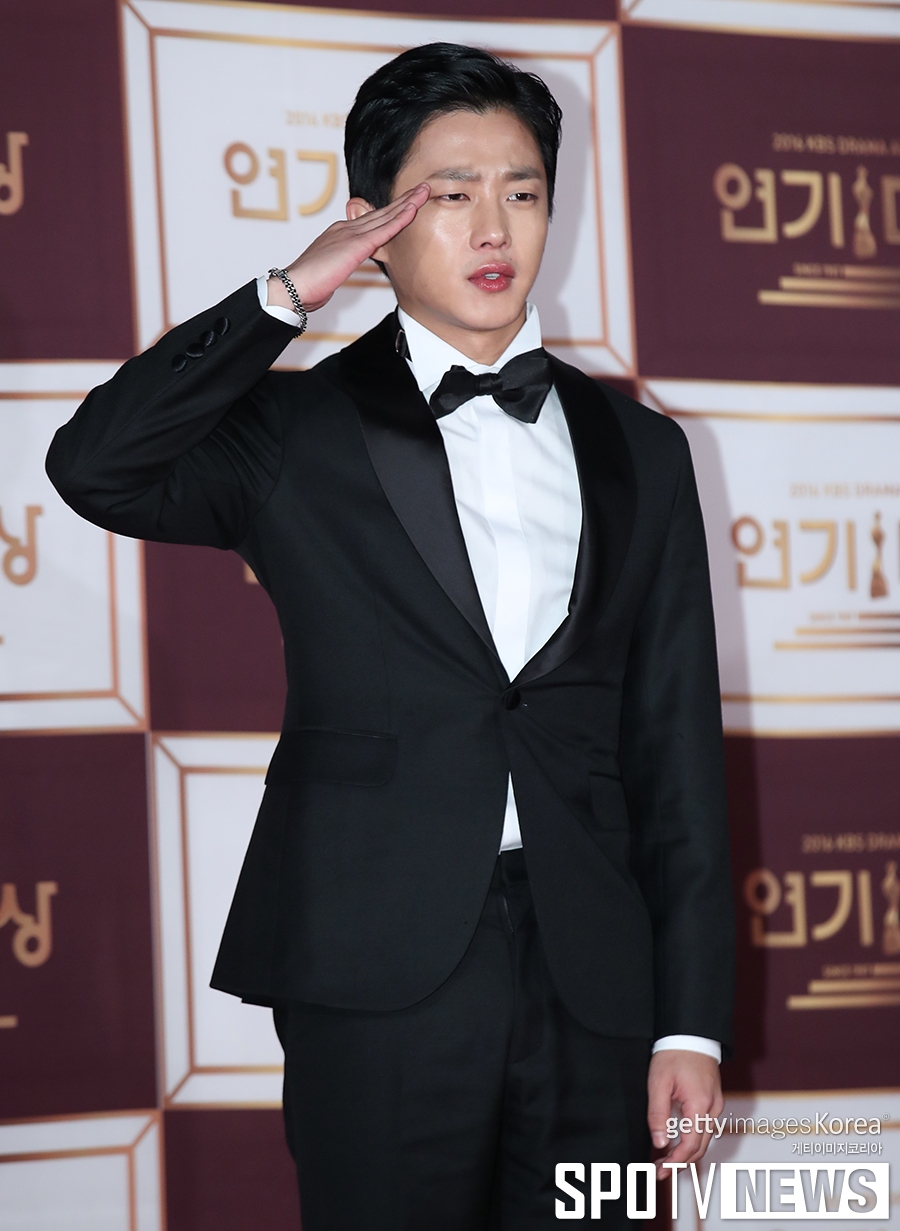[포토S] 김민석, '김기범 일병 충성!'(KBS 연기대상)
