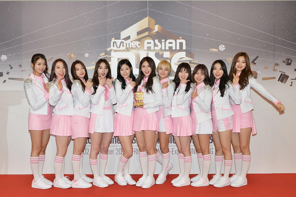 엑소-방탄-트와이스...'MAMA' 수상자 비하인드 컷 대방출