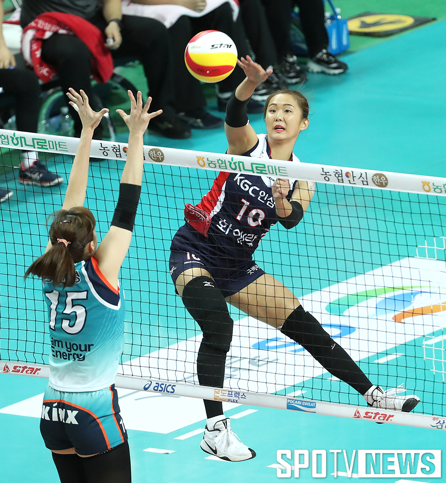 [포토S] 최수빈, '옆으로 톡!'