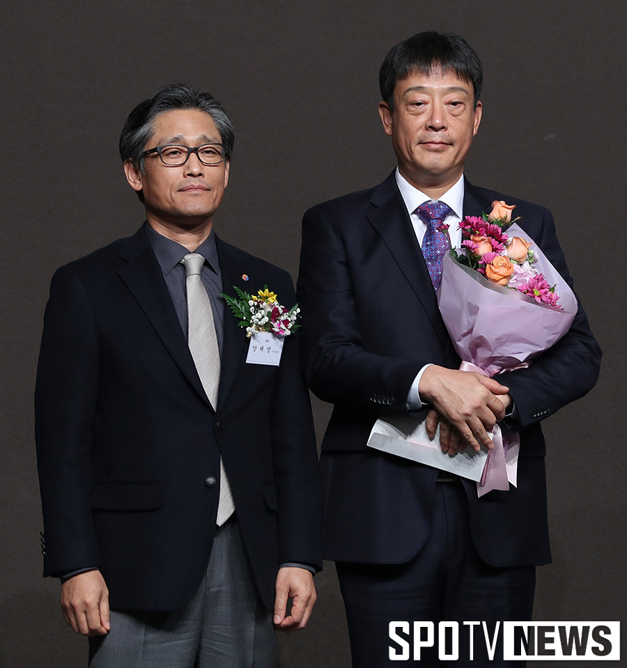 [포토S] 이민호 심판, 심판상 수상