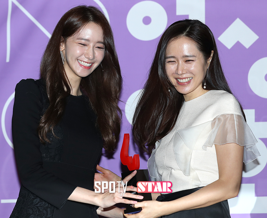 [포토S] 윤아-손예진, '반가움에 웃음이~'