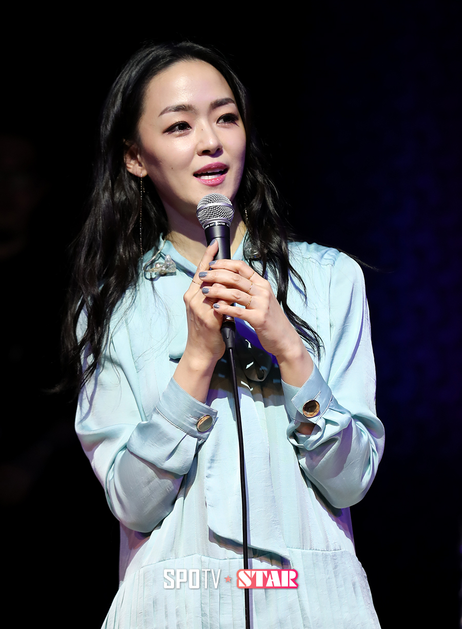[포토S] 김윤아, 후두염 이겨내고