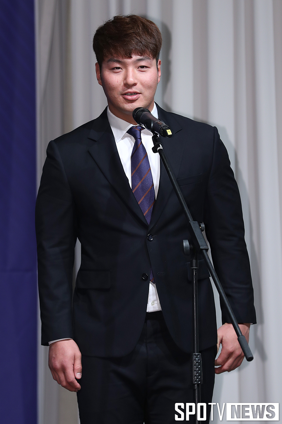 [포토S] 박병호, "내년에 더 잘하겠습니다"