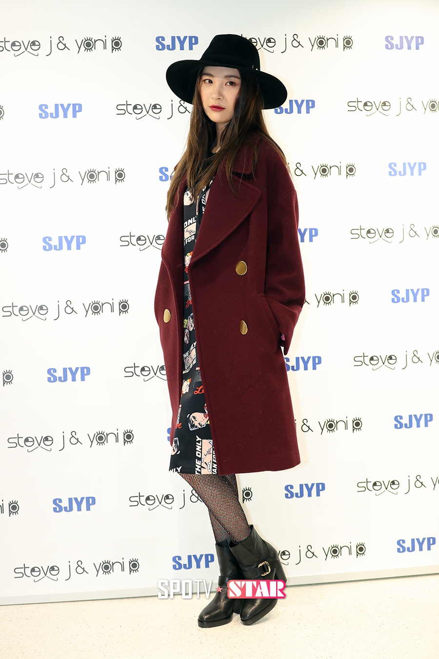 [포토S] 원더걸스 선미, 버건디 코트로 느낌있게~