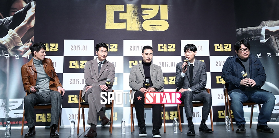 [포토S] 인터뷰 하고 있는 영화 '더 킹' 배우들
