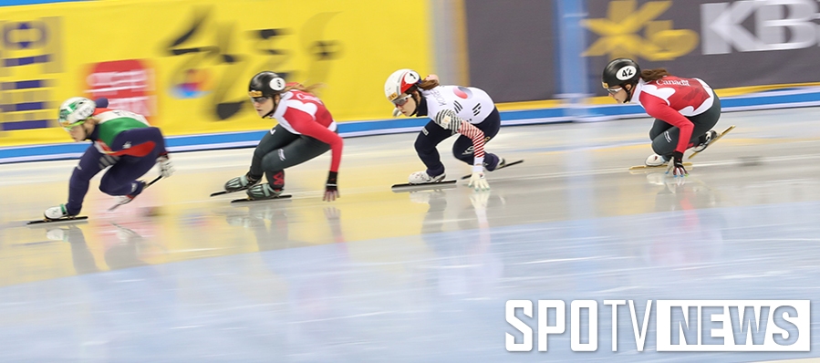[포토S] 스피드감 넘치는 여자 500m 경기