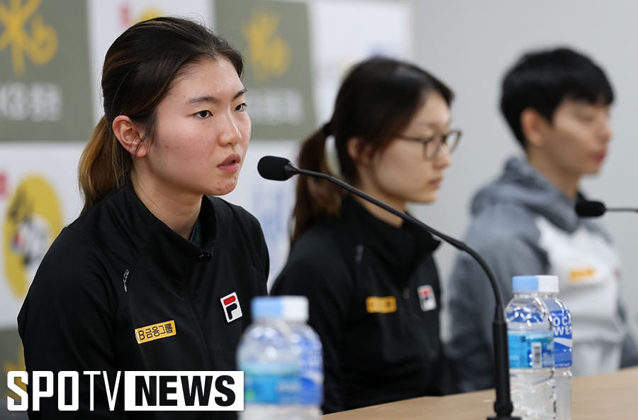 [포토S] 인터뷰 하고 있는 심석희