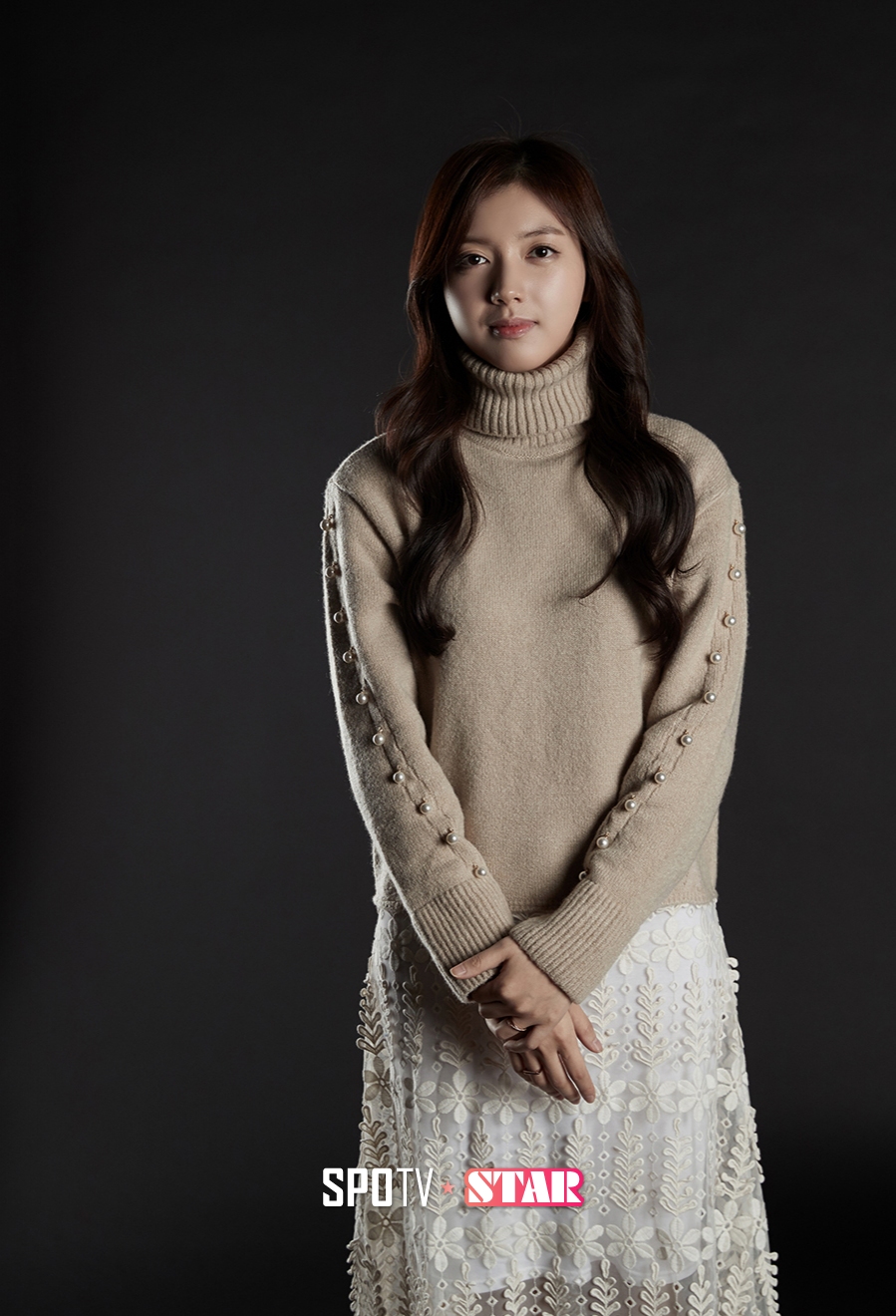 [포토S] 카메라 앞에 선 배우 채서진