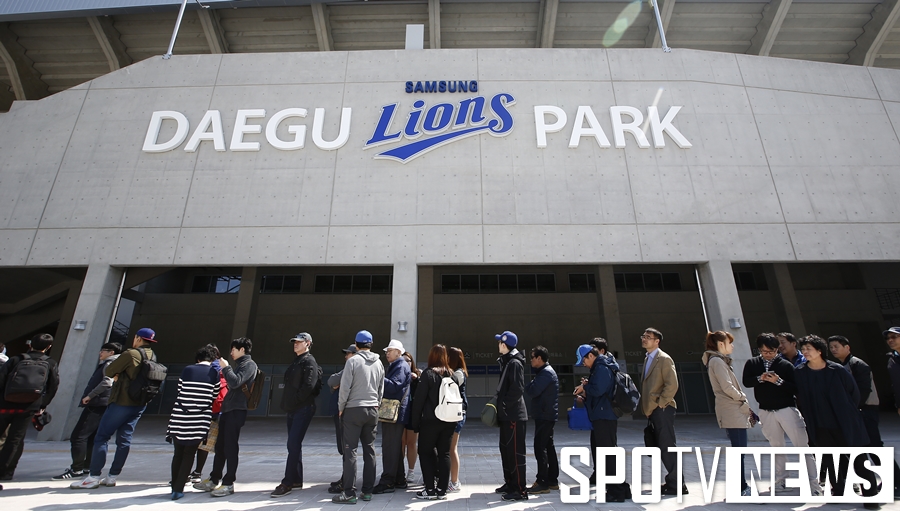 대형 FA 계약, 치열해질 KBO 리그 상위권 순위 싸움 예고