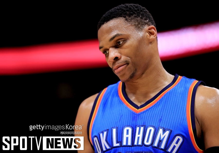 [NBA 영상] '괴인' 웨스트브룩…2016년 명장면 33선