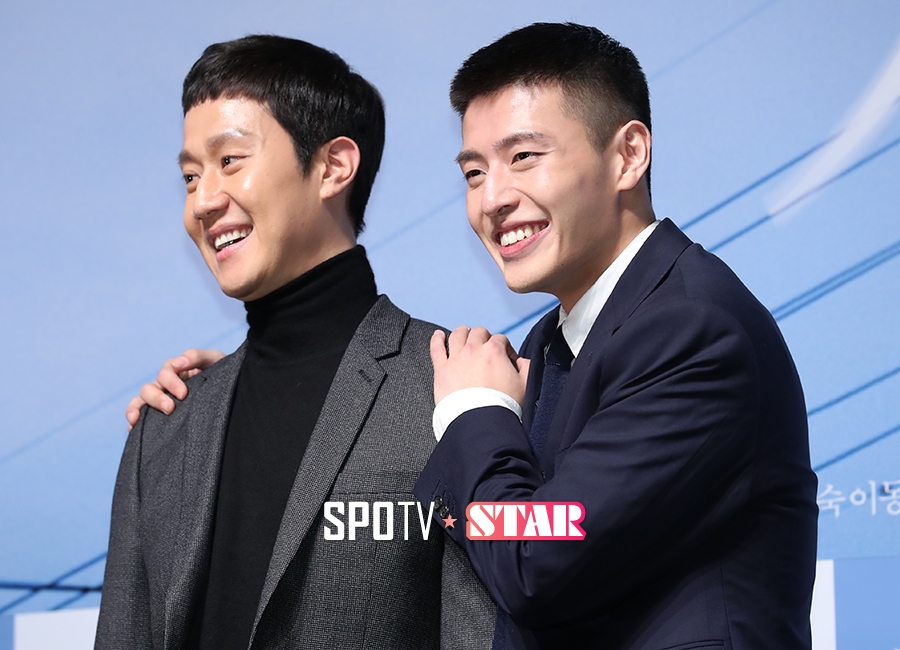 [포토S] 정우-강하늘, 환한 미소 지으며