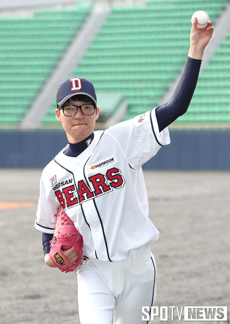 [포토S] 두산 신인 박성환, 앳된 외모