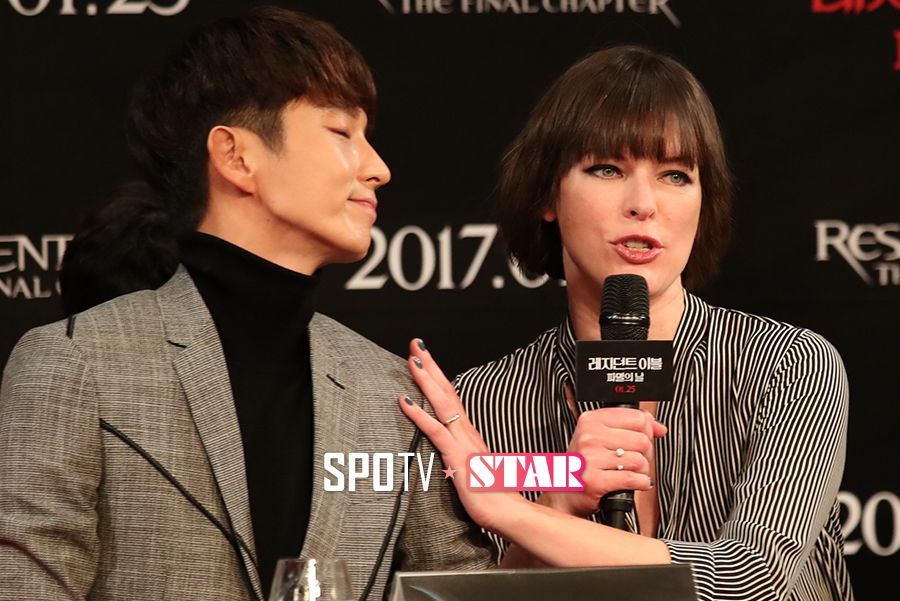 [포토S] 밀라 요보비치, "이준기와 즐겁게 촬영했어요"