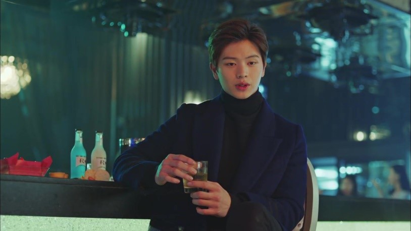 '도깨비' 육성재, 공유-이동욱 삼촌 못잖은 '카리스마 코트 스타일링'