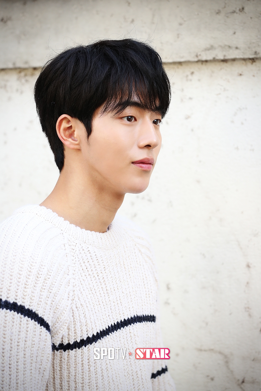 [포토S] 남주혁, 시선 사로잡는 콧날과 턱선
