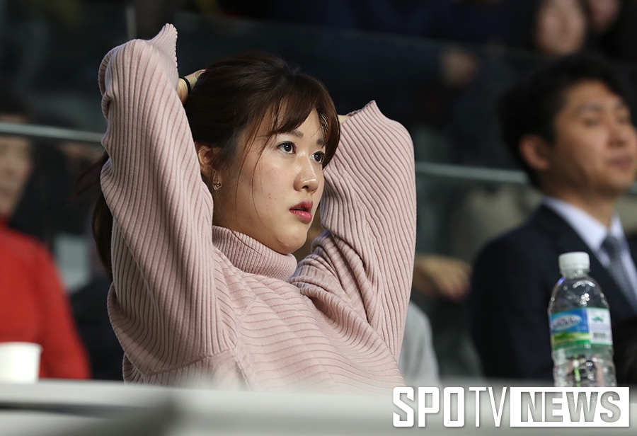 [포토S] 박철우 아내 신혜인, '남편 경기 보러 왔어요~'