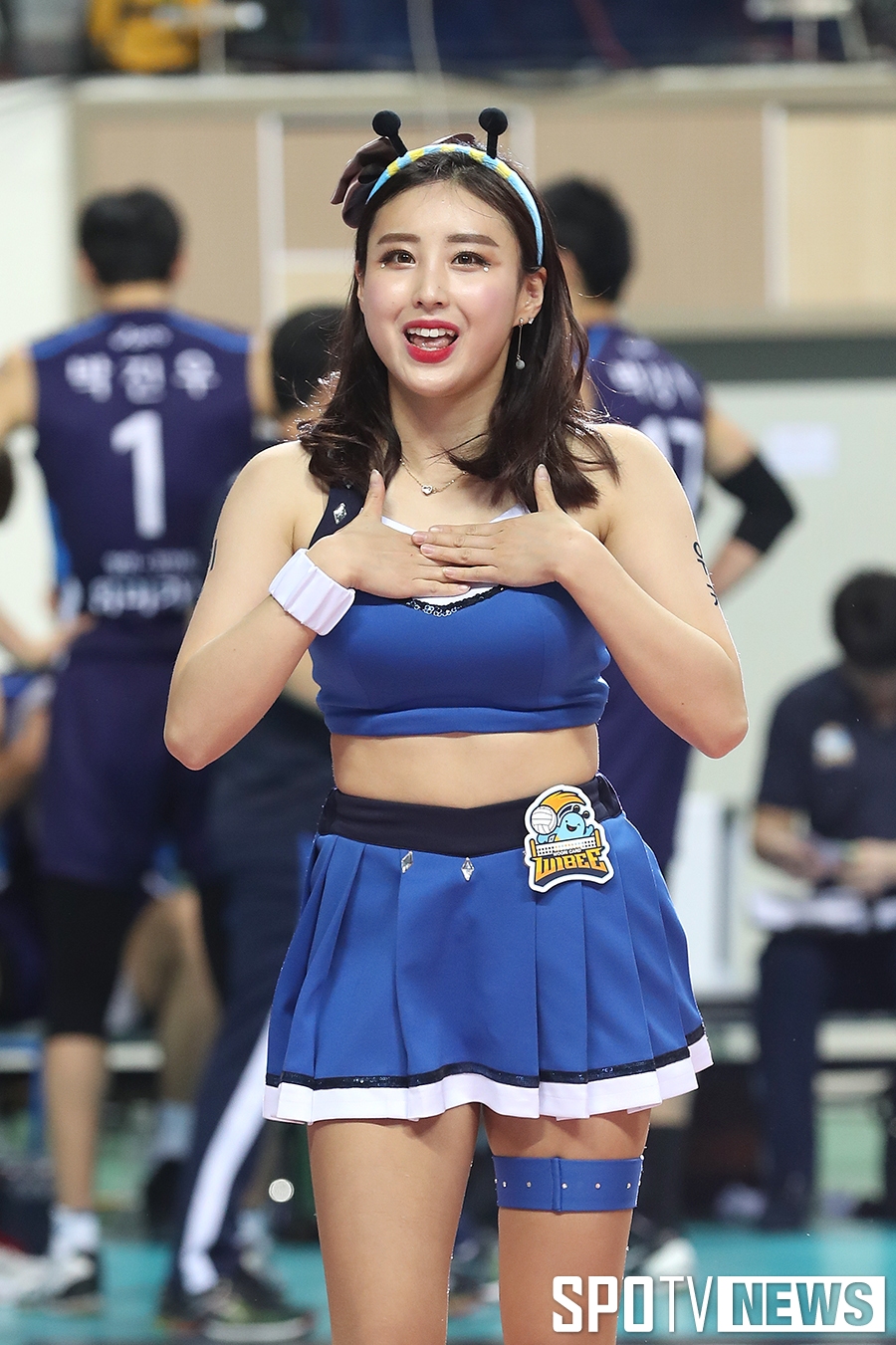 [포토S] 치어리더 신유리, '가슴이 콩닥콩닥~'