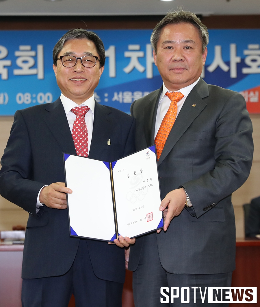[포토S] 대한체육회 전충렬 사무총장-이기흥 회장