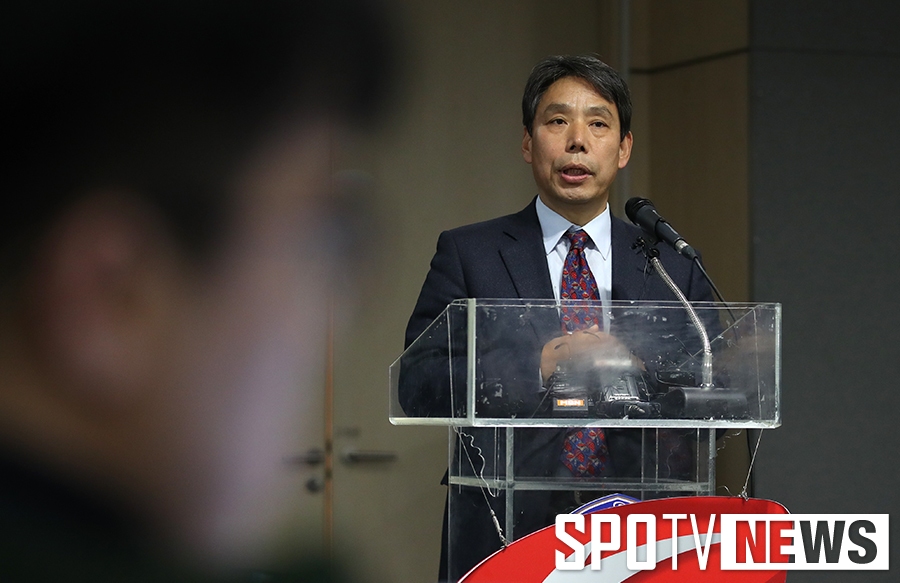 [포토S] 신문선 후보, "정정당당하게 인정하겠다"