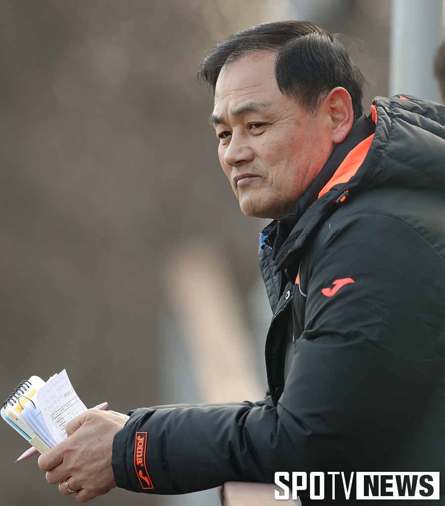 [포토S] 최윤겸 감독, '기다려라 클래식'