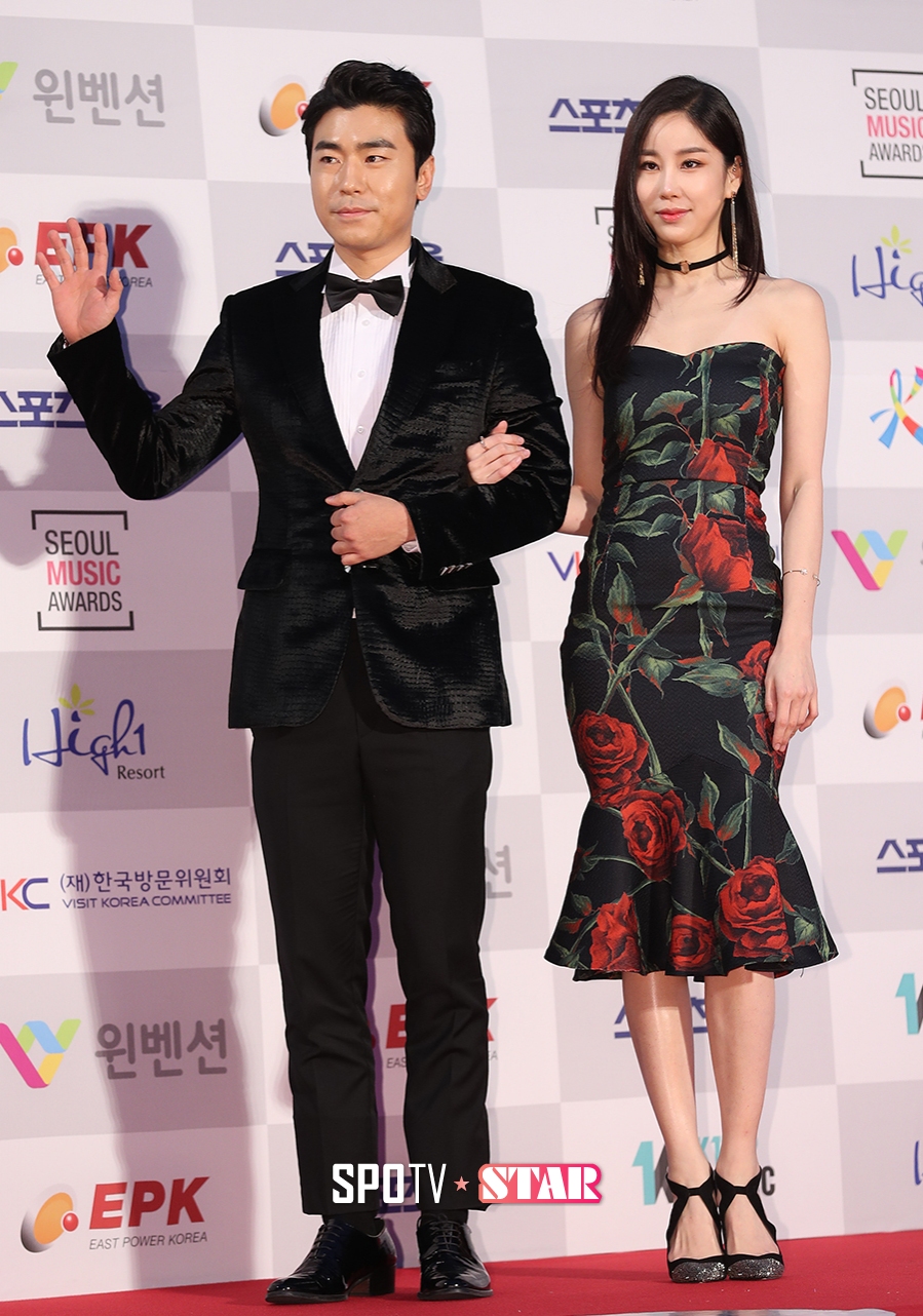 [포토S] 서울가요대상 참석한 이시언과 김주리