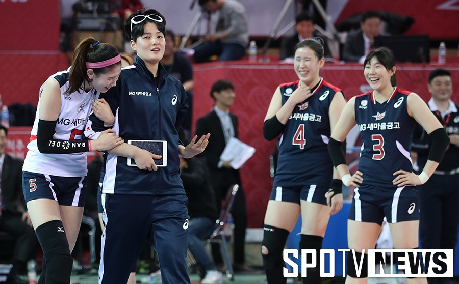 [포토S] 김희전, '비선 실세 등장이요'