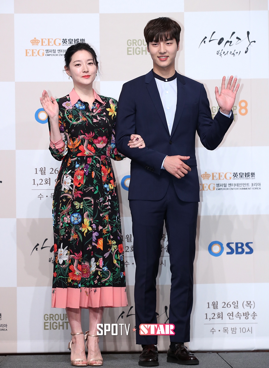 [포토S] 이영애-양세종, 세대차 느껴지지 않는 커플