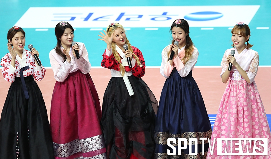 [포토S] 오블리스, '설연휴 앞두고 예쁘게 한복 입었어요!'