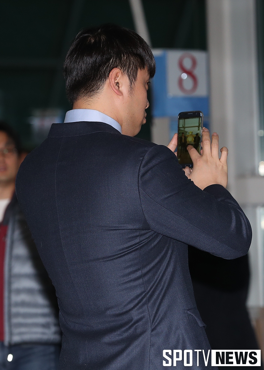 [포토S] 채태인도 푹 빠진 포켓몬고