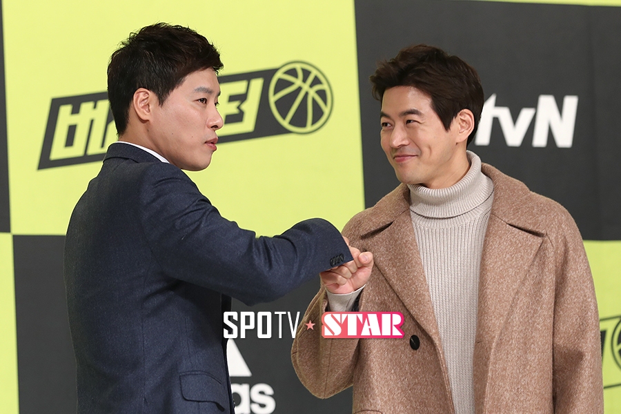 [포토S] 우지원-이상윤, 주먹 하이파이브