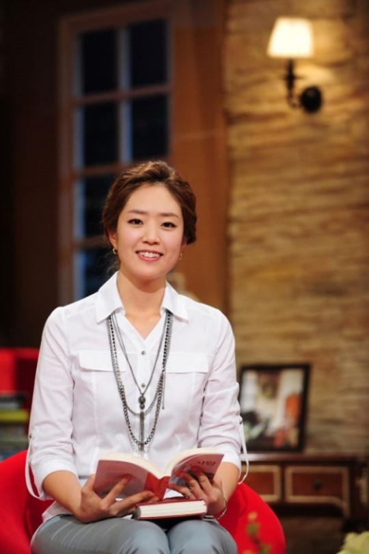 고민정 아나운서, 문재인 캠프 합류 "수없이 고민, 가슴 뛰는 곳에서 살고 싶었다"