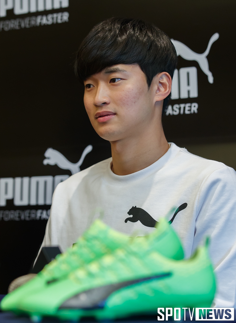 [포토S] 김진수, '나만의 축구화'