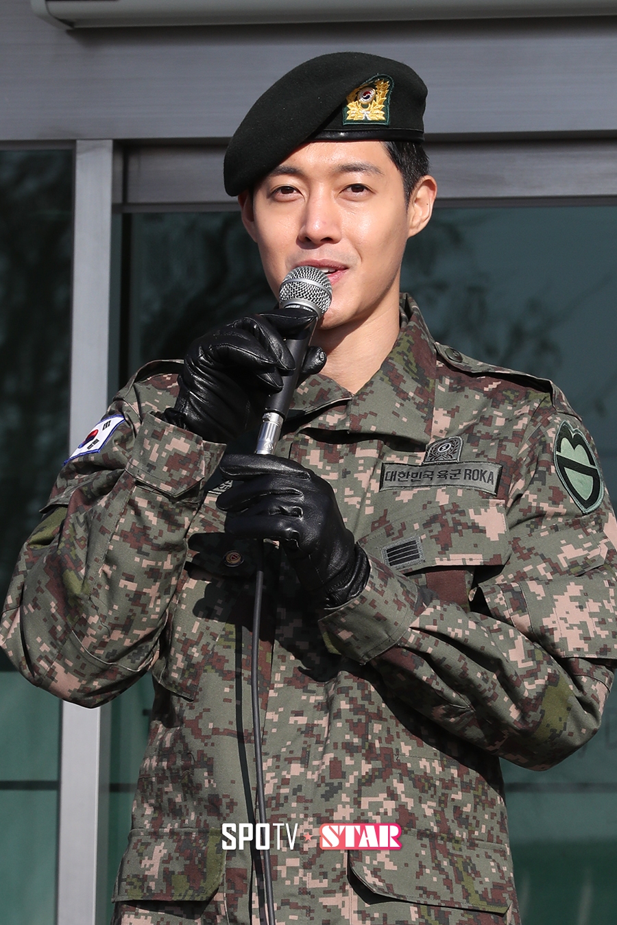[포토S] '전역' 김현중, '앞으로 좋은 모습만 보여 드릴게요'