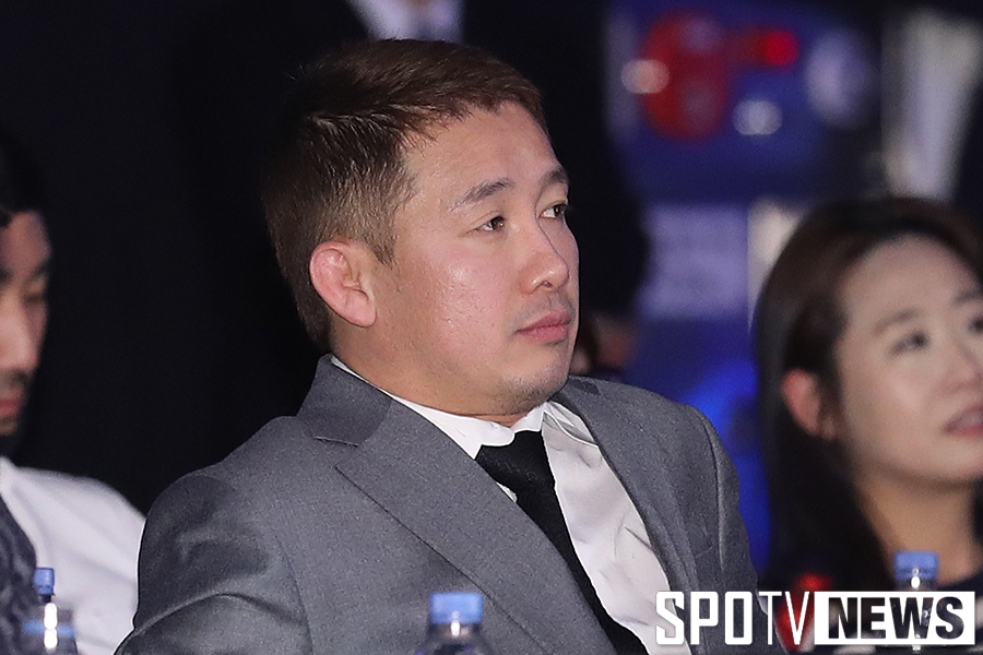 [포토S] 로드 FC 참석한 정문홍 대표, 어두운 표정
