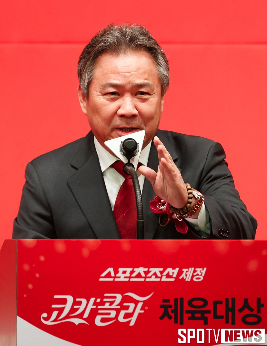 [포토S] 인사하는 이기흥 대한체육회장
