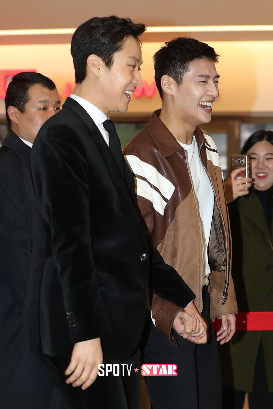 [포토S] 정우-강하늘, '손 꼭 붙잡고 다정하게!'