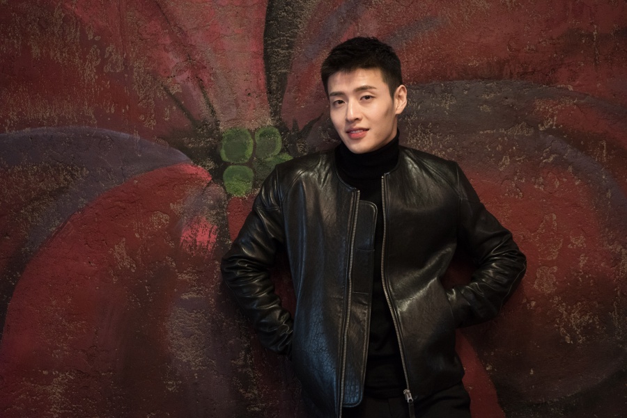 [인터뷰S]② "행복하기 위해 작품 활동"…강하늘의 행복학개론