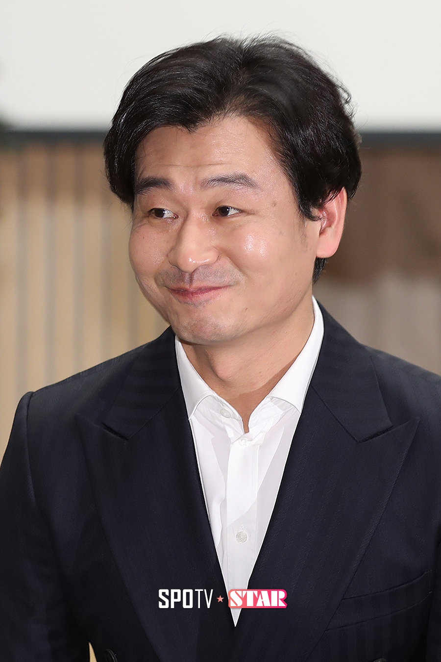 [포토S] 수줍은 미소 띤 박혁권