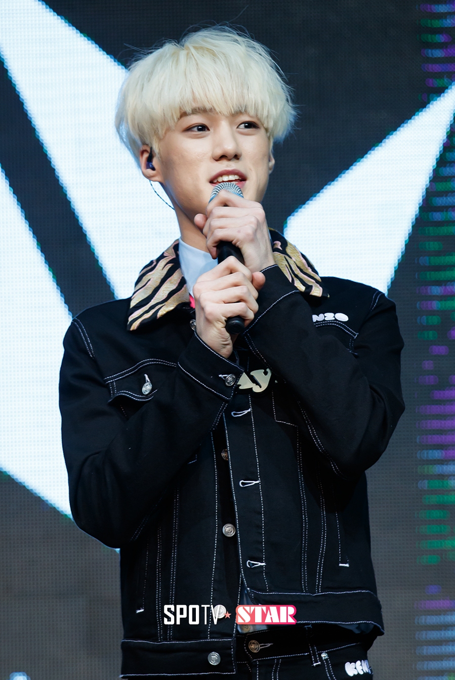 [포토S] 'VAV 에이노 입니다'