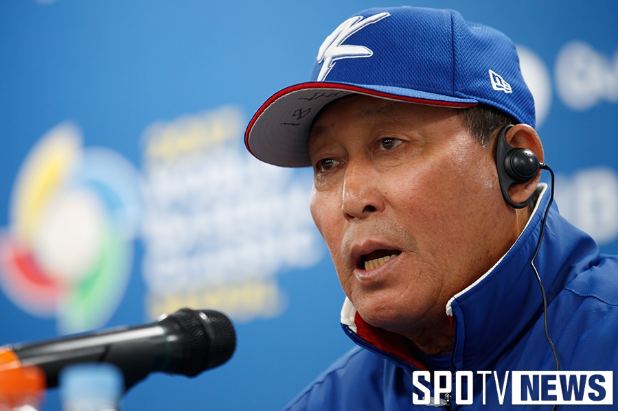 [WBC] 김인식 감독 "장원준은 한국 1선발…잘하리라 믿는다"