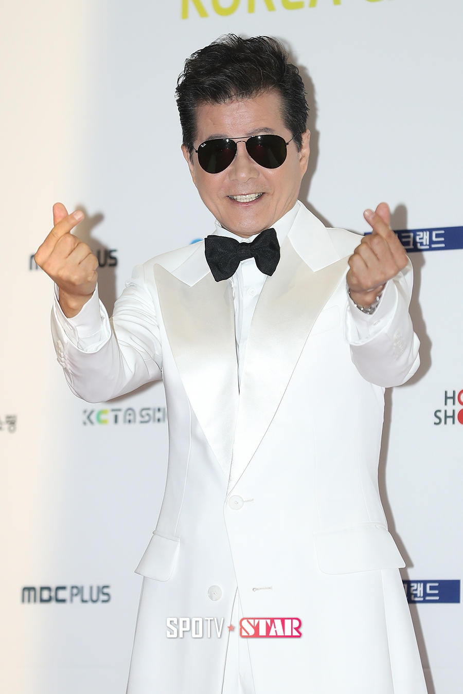 [포토S] 애교 하트 날리는 태진아