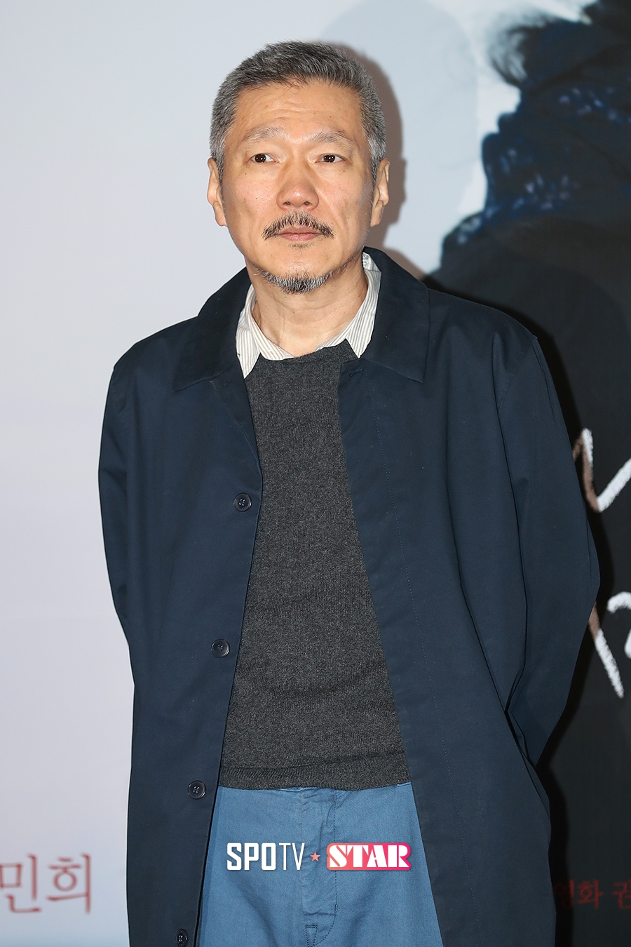 [포토S] 포즈 취하는 홍상수 감독