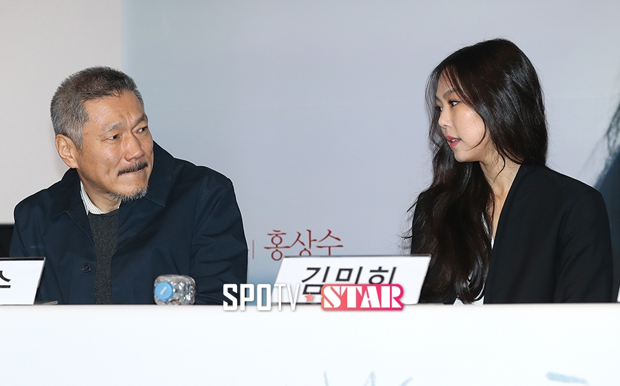 [포토S] 홍상수-김민희, 긴장하는 두 사람