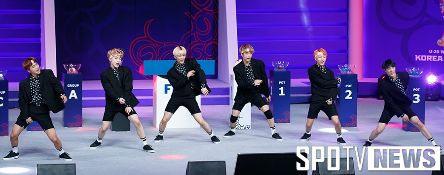 [포토S] FIFA U-20 월드컵 공식 주제가 부르는 NCT 드림