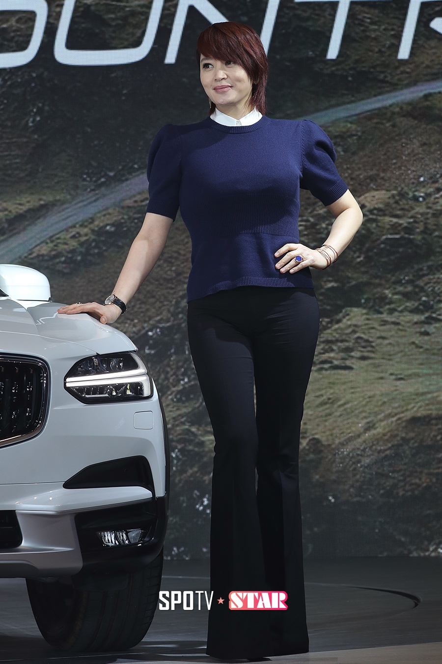 [포토S] 김혜수, 다 가려도 섹시한 몸매