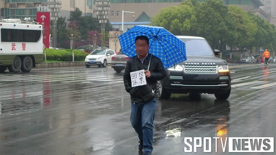 [창사 취재일기②] 비 내리는 창사, 슬슬 분위기 끓는 허롱스타디움