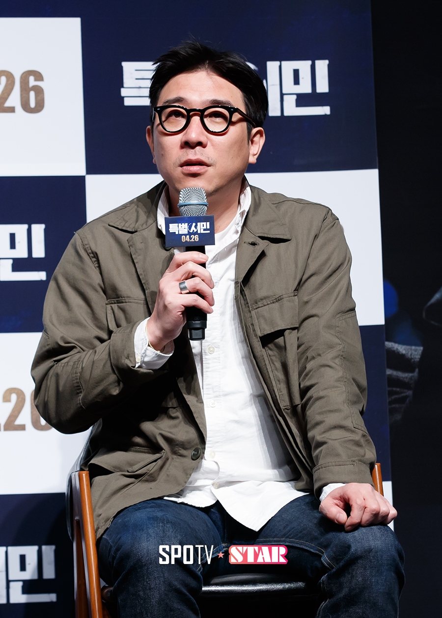 [포토S] 인사하는 특별시민 박인제 감독