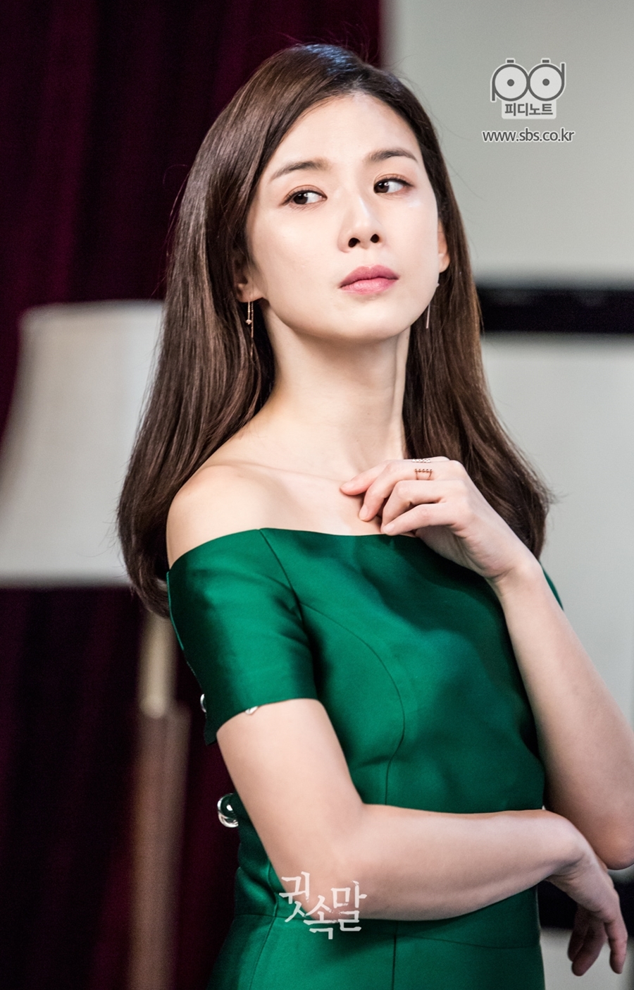 ['귓속말' 첫방②] 이보영, '너목들'→'신의 선물'→'귓속말'…'장르퀸' 굳힌다